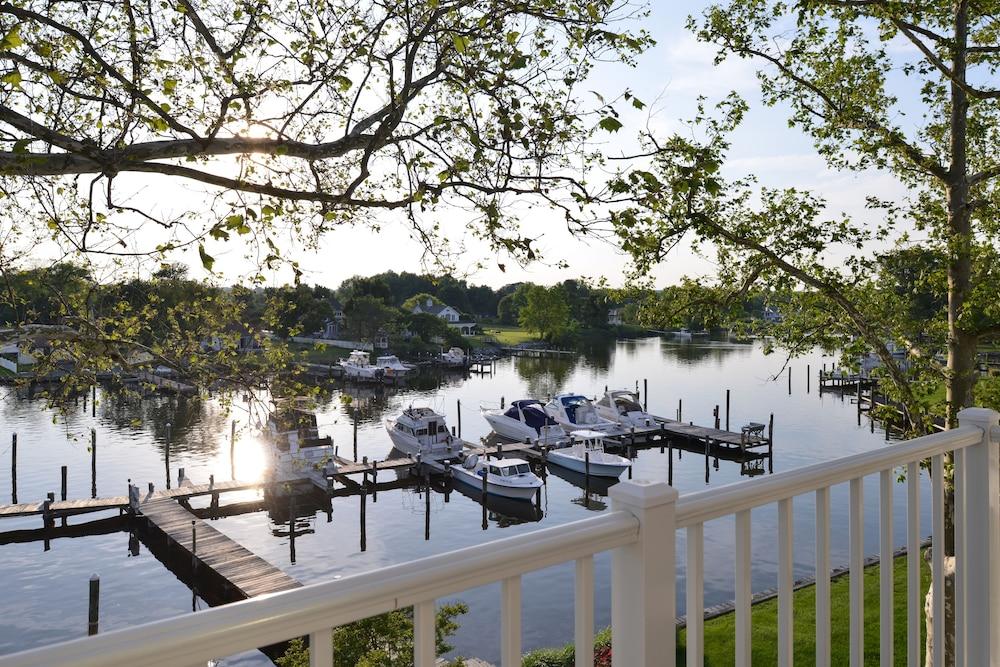Anchored Inn At Hidden Harbor Deale Bagian luar foto