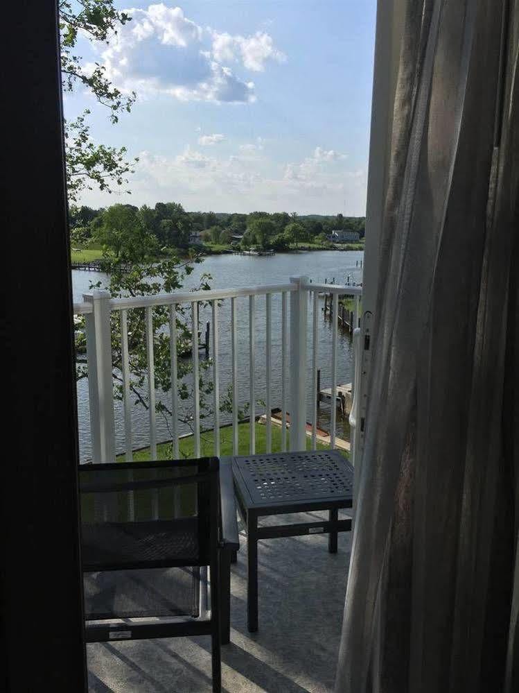 Anchored Inn At Hidden Harbor Deale Bagian luar foto